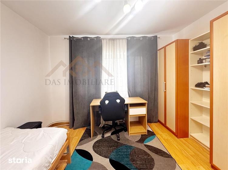 Apartament cu 3 camere în Traian