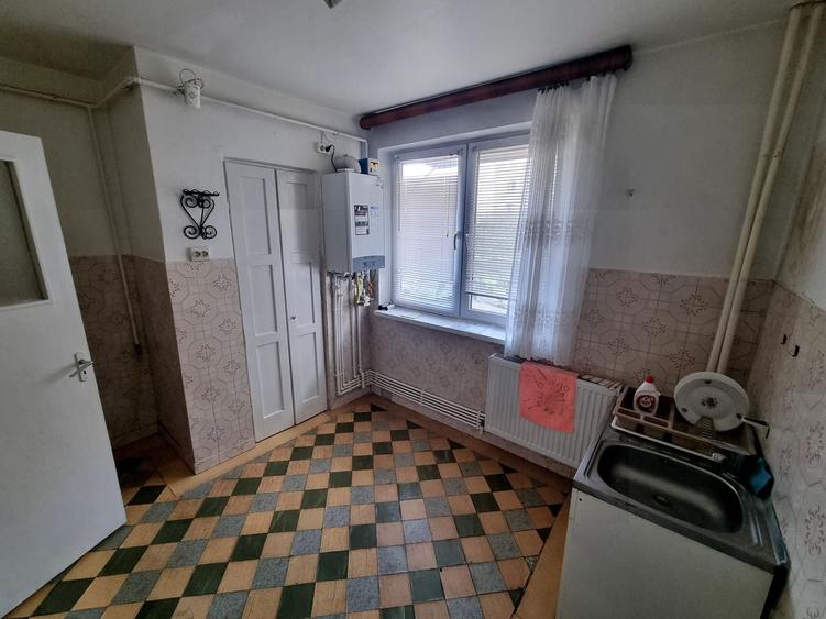 Apartament cu 2 camere semidecomandat în Tomis II