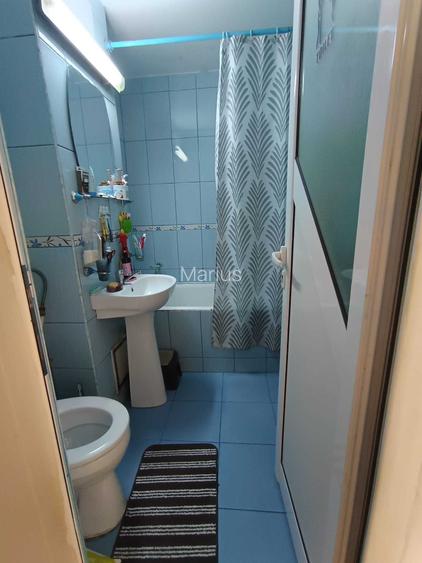 Proprietar Vand Apartament 2 Camere Mioveni | Zona L-uri (Langa Liceu) | Parter INTRE SCARI Bloc Izolat, 1986