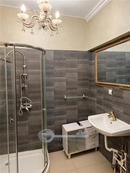 Apartament cu 3 camere decomandat, mobilat în Bd. Independenței