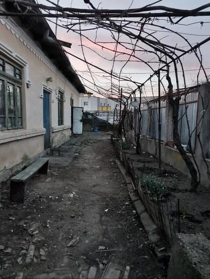 Teren de 2057 mp, în Central