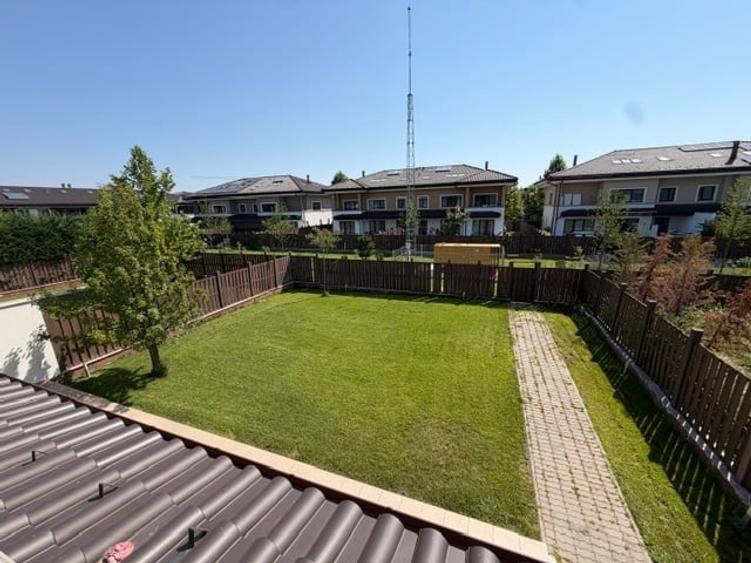 Casă individuală cu 7 camere cu Canalizare în Pipera