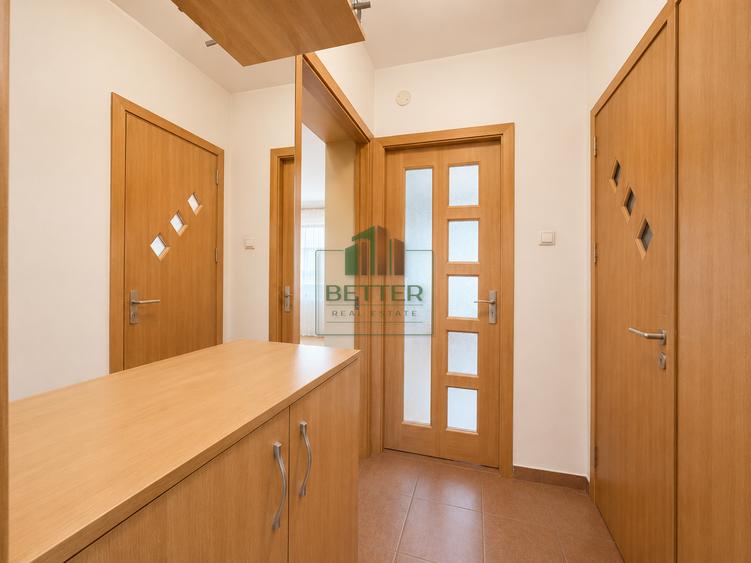 Apartament cu 2 camere semidecomandat în Berceni