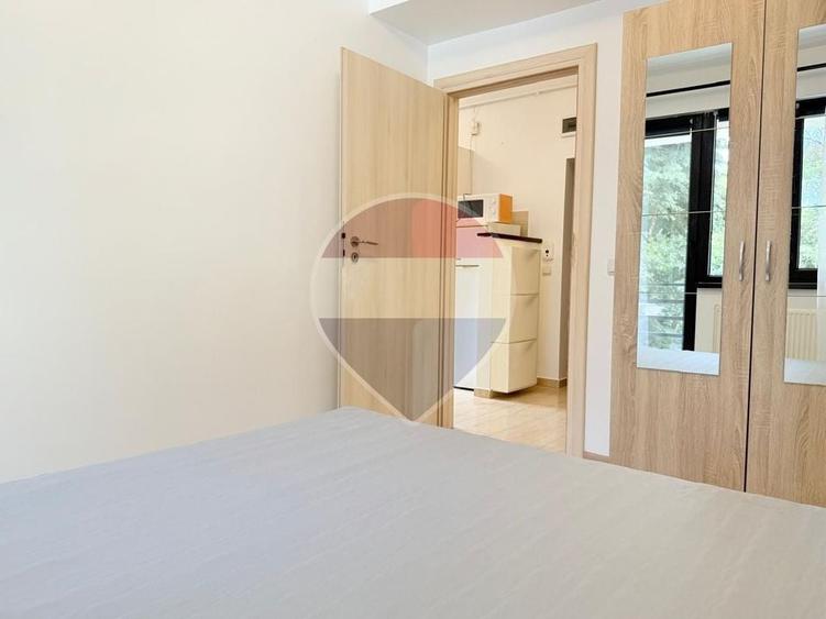 Apartament cu 2 camere semidecomandat, mobilat în Bucureștii Noi