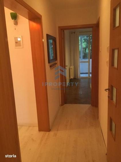 Apartament cu 4 camere în Costin Georgian