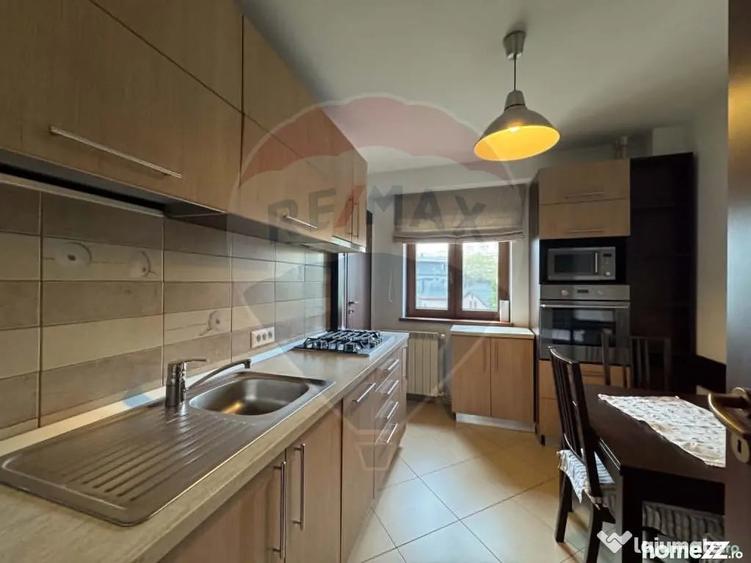 Apartament cu 3 camere decomandat în Națiunile Unite