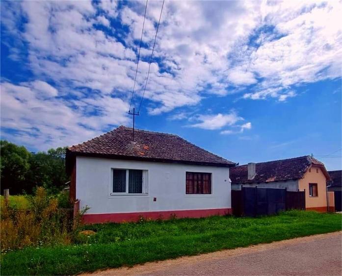 Casă individuală cu 4 camere cu Teren 720 Mp în Jibert