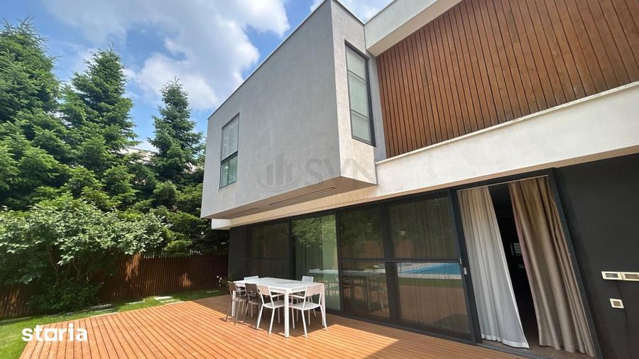 Casă cu 6 camere cu Teren 1500 Mp în Central