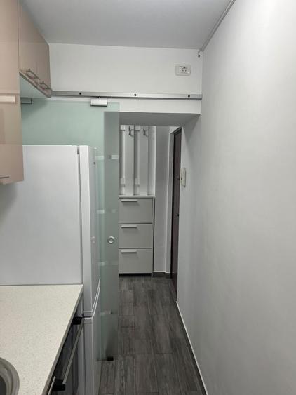 Apartament cu 2 camere nedecomandat în Km 4