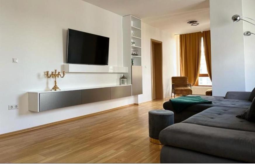 Apartament cu 2 camere semidecomandat în Torontalului