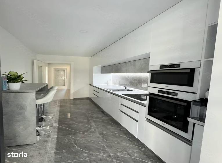 Apartament cu 2 camere decomandat în Palazu Mare