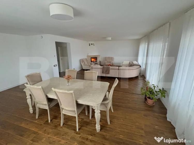 Apartament cu 4 camere semidecomandat în Florești