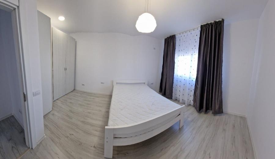 Casă individuală cu 4 camere cu Canalizare în Central