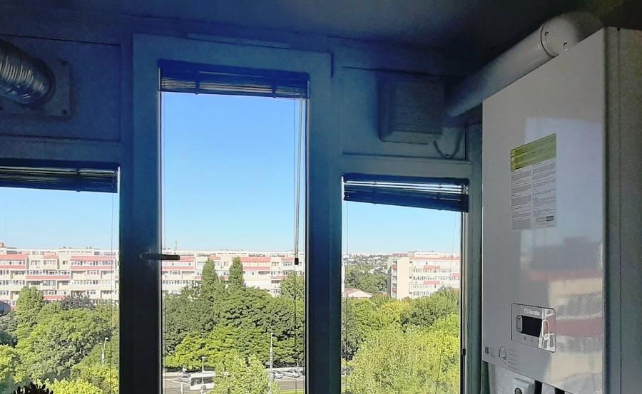 Vând apartament 3 camere, mobilat și utilat. Vedere panoramică unica a Capitalei - 12