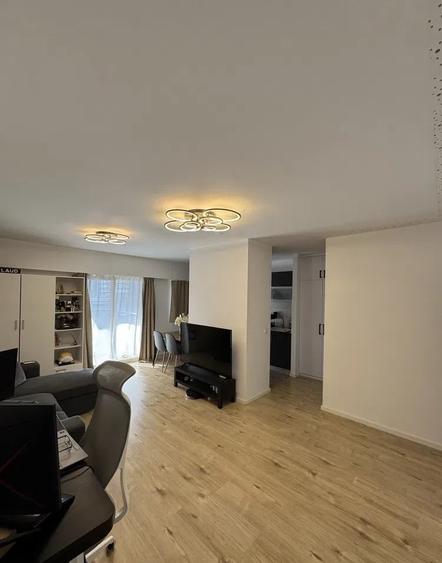 Apartament cu 2 camere semidecomandat, mobilat în Pipera — fotografia 1