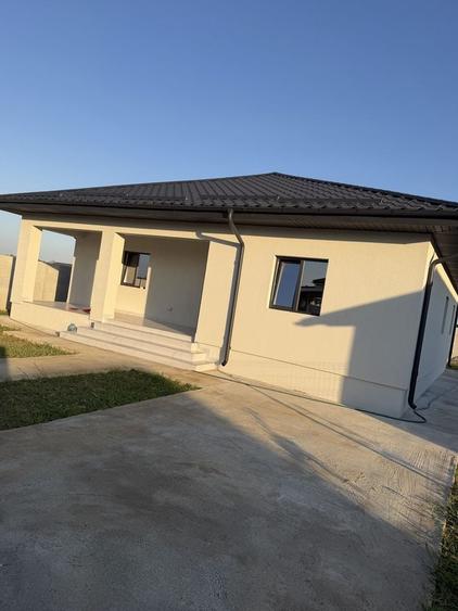 Casă cu 4 camere în Dârvari