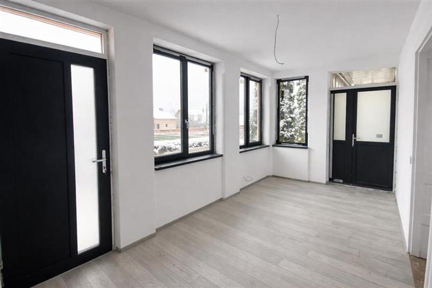 Casă individuală cu 3 camere cu Teren 680 Mp în Toplița
