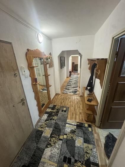 Inchiriez apartament cu 3 camere - 3