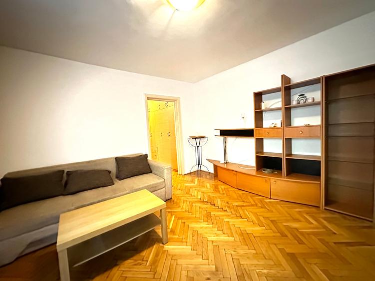 Apartament cu 3 camere în Spitalul Județean
