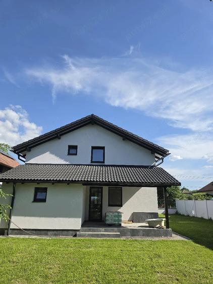 Casă cu Teren 500 Mp în Sânmihaiu Român