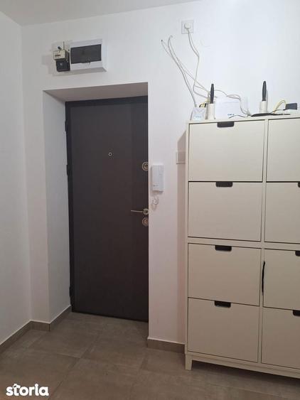 Apartament cu 3 camere în Tei