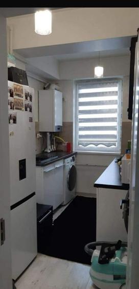 Apartament cu 2 camere semidecomandat, mobilat în Primo