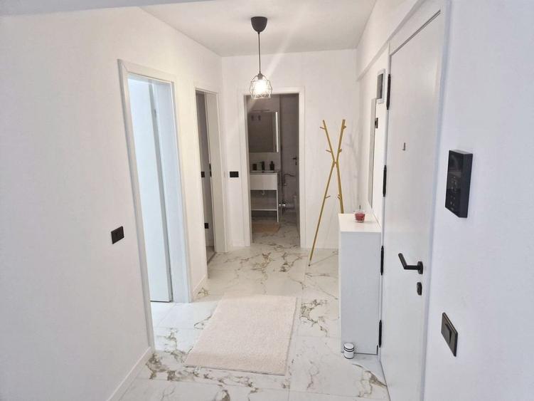 Apartament cu 2 camere decomandat, mobilat în Berceni
