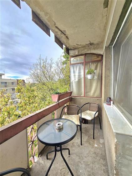 Apartament cu 3 camere decomandat în Rogerius