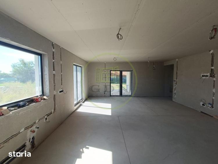 Casă cu 4 camere cu Teren 685 Mp în Sântana de Mureș