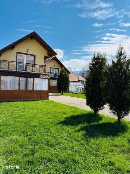 Casă cu 1 camere cu Teren 700 Mp în Bran