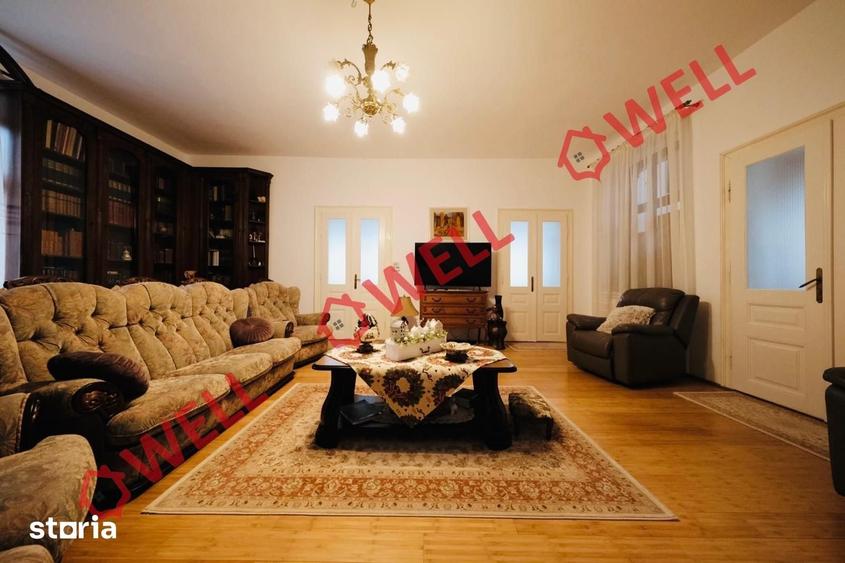 Casă cu 6 camere cu Teren 5000 Mp în Bățani