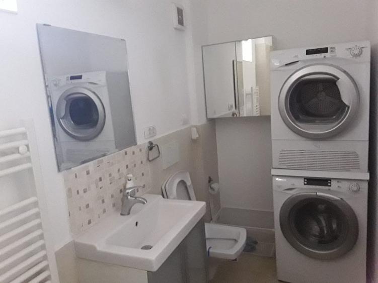 Apartament cu 2 camere semidecomandat, mobilat în Nerva Traian