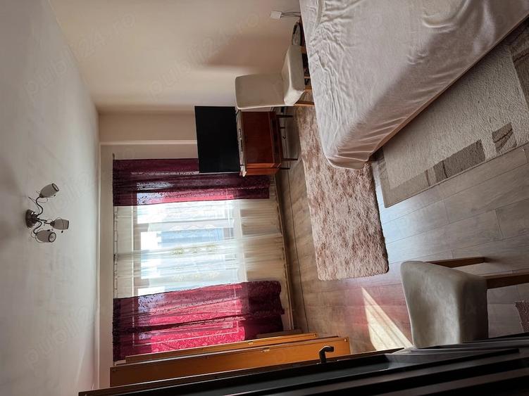 Casă cu 5 camere cu Teren 500 Mp în Titulescu