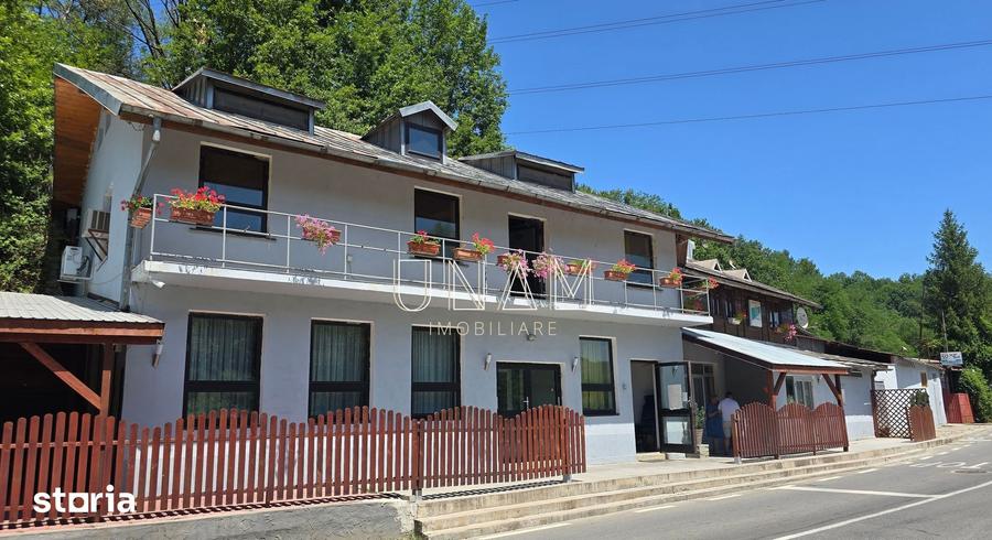 Spațiu comercial, de 800 mp, în Central