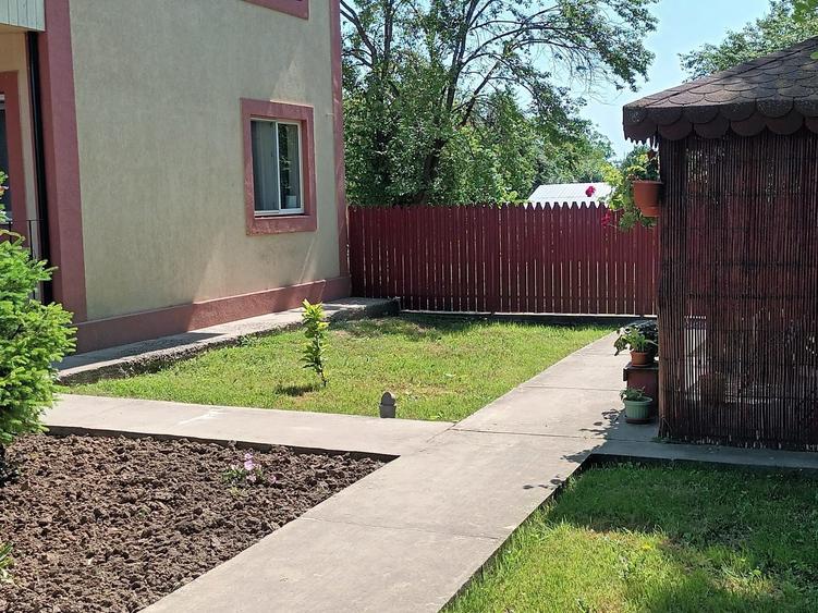 Casă cu 4 camere în Vărsătura