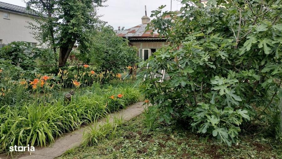 Casă cu 3 camere cu Teren 250 Mp în 23 August (Cațelul)