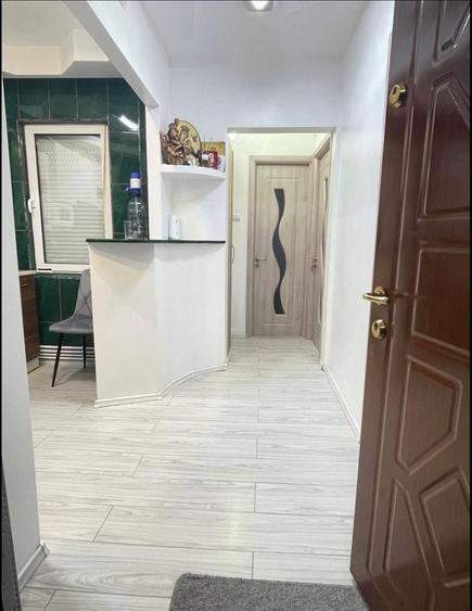 Apartament cu 2 camere decomandat în Exterior Vest