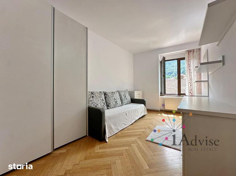 Apartament cu 3 camere semidecomandat în Centrul Istoric