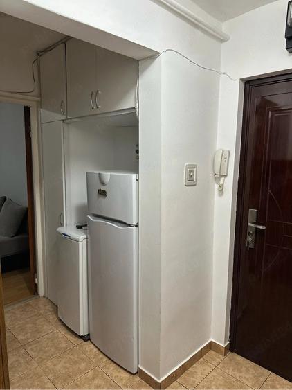 Proprietar, inchiriez apartament 2 camere decomandat, centrala proprie, Pia?a Sudului - 2