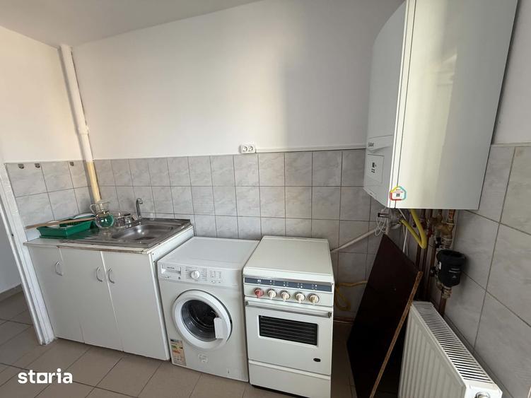 Apartament cu 3 camere decomandat în Între Lacuri