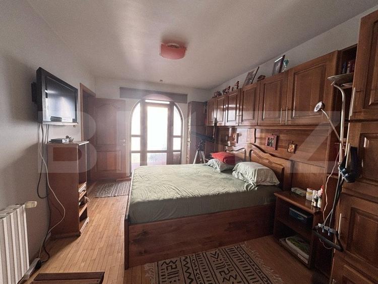 Casă cu 5 camere cu Teren 2300 Mp în Aninoasa