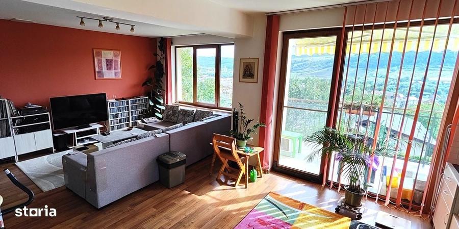 Casă cu 4 camere cu Teren 350 Mp în Baciu