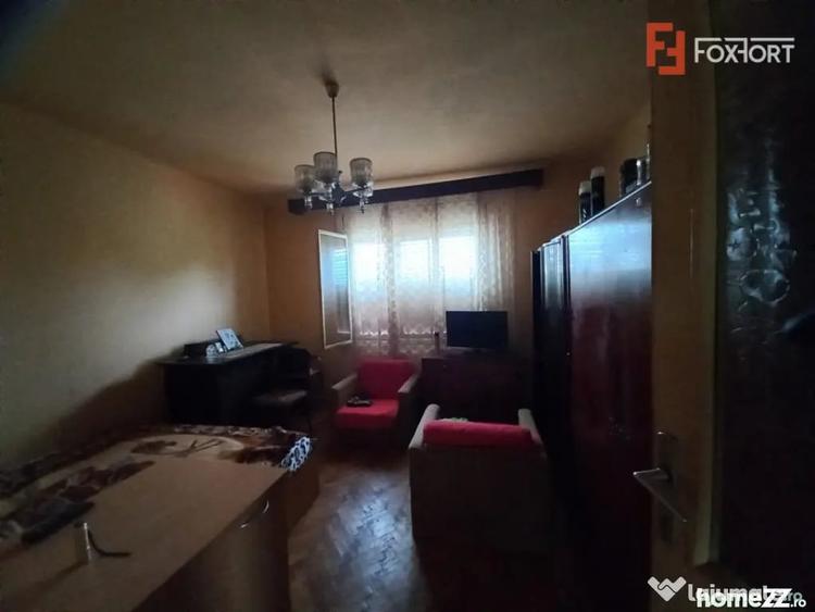 Casă cu 5 camere cu Teren 337 Mp în Crișan