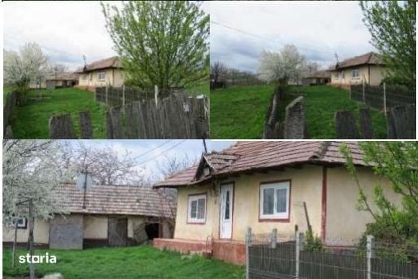 Casă cu 4 camere în Maxut