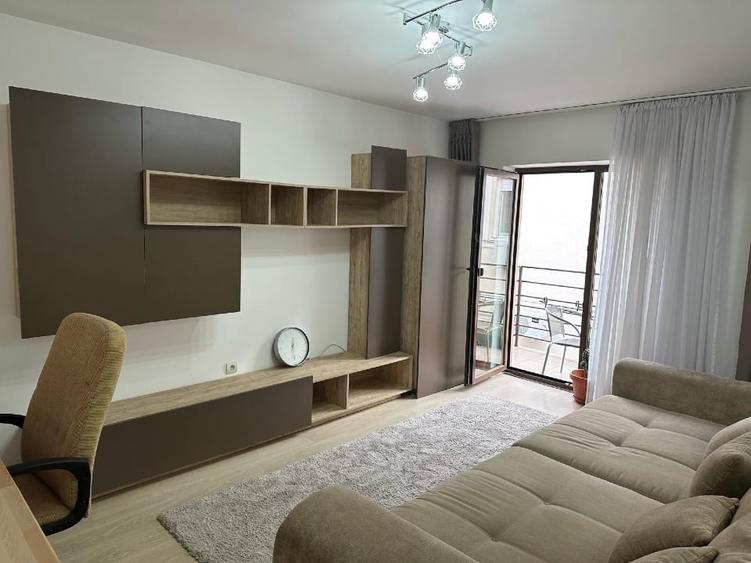 Apartament cu 2 camere semidecomandat, mobilat în Dumbrăvița