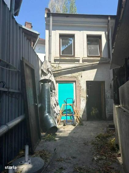 Casă cu Canalizare în Moșilor