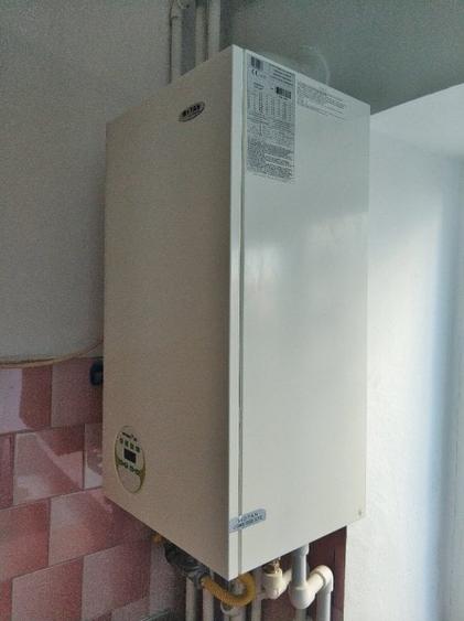 Apartament cu 2 camere semidecomandat, mobilat în Capitol