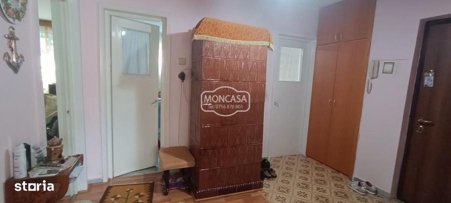 Apartament cu 3 camere decomandat în Central