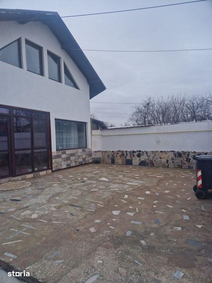 Casă cu 4 camere cu Teren 870 Mp în Mărăcineni