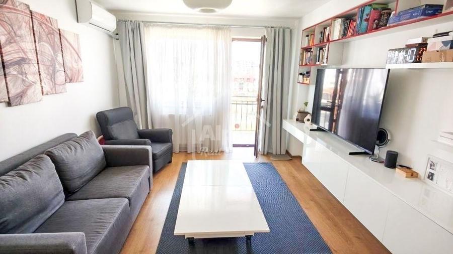 Apartament cu 2 camere decomandat, mobilat în Tractorul